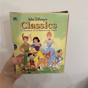 Walt Disney's Classics Storybook Collection - Multicolor